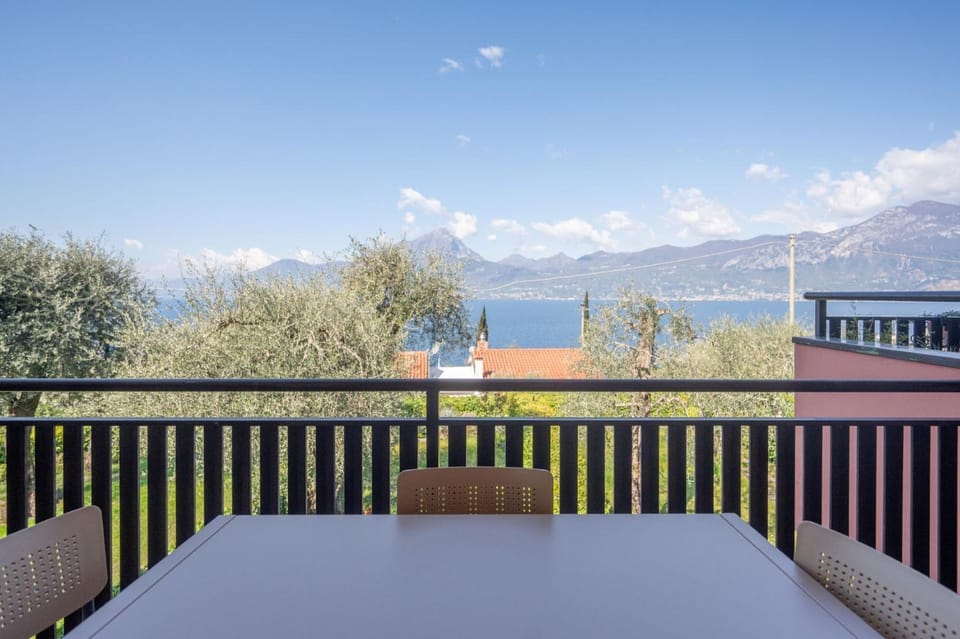 ApartmentsGarda - PAI SOL Residence Apartment in San Zeno di Montagna