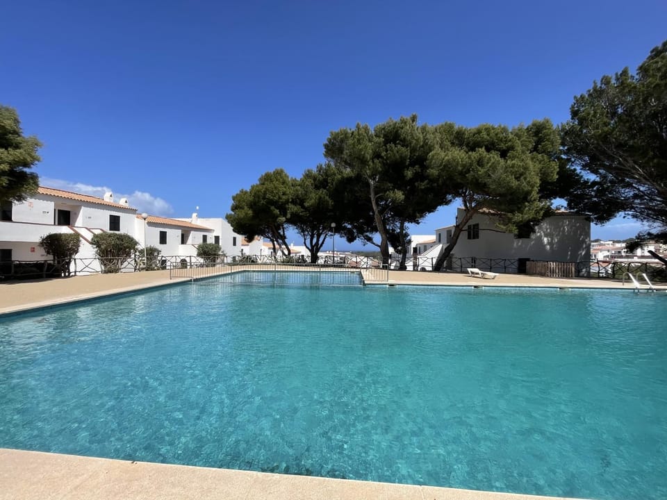 Tramontana -Apartamento con piscina junto la playa Apartment in Arenal d'en Castell