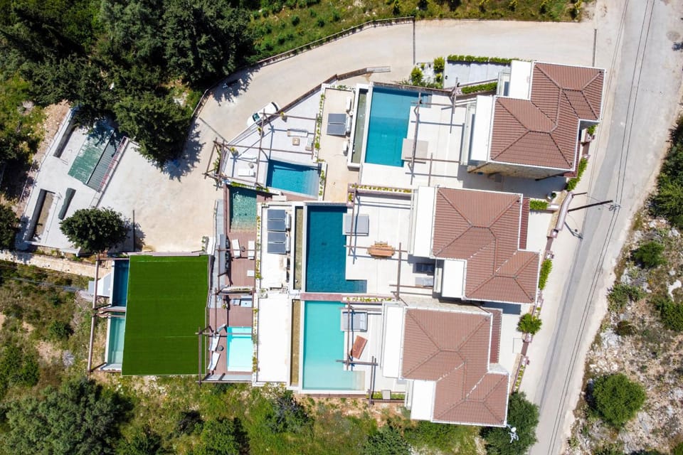 Property building, Swimming pool
