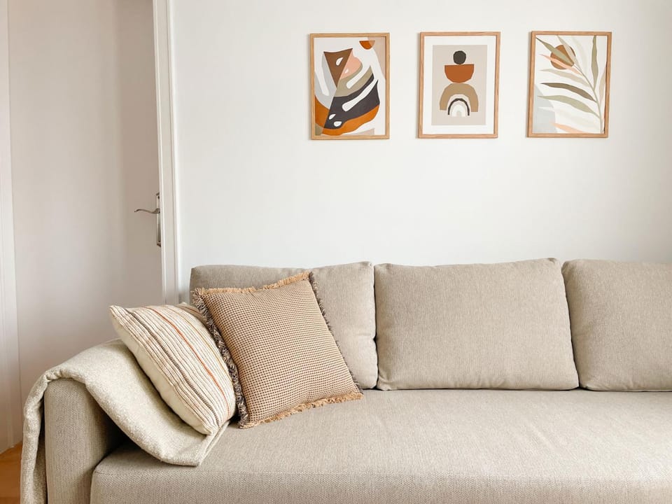 Living room, Decorative detail, Seating area