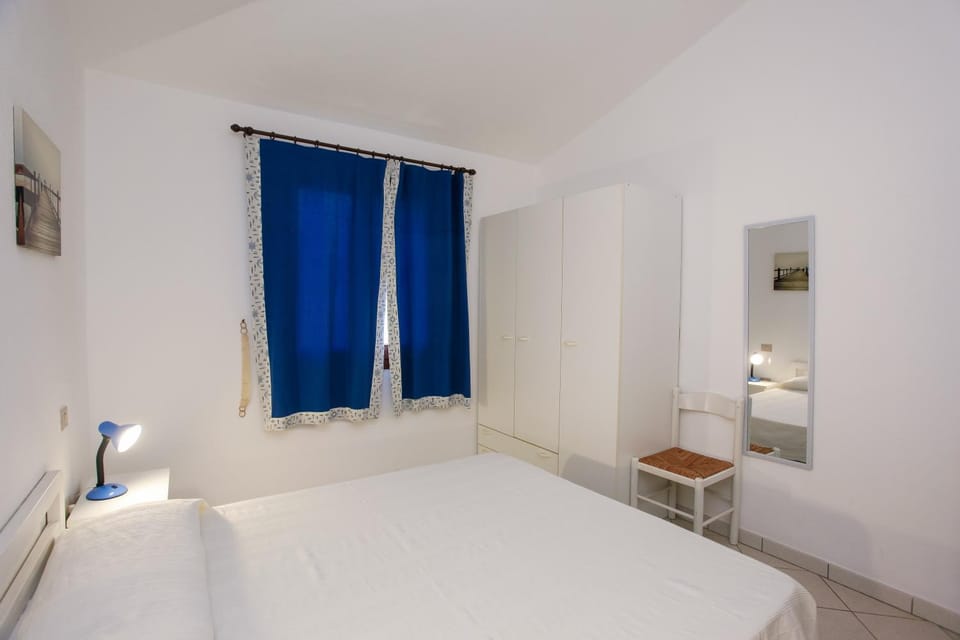 Property building, Living room, Bedroom