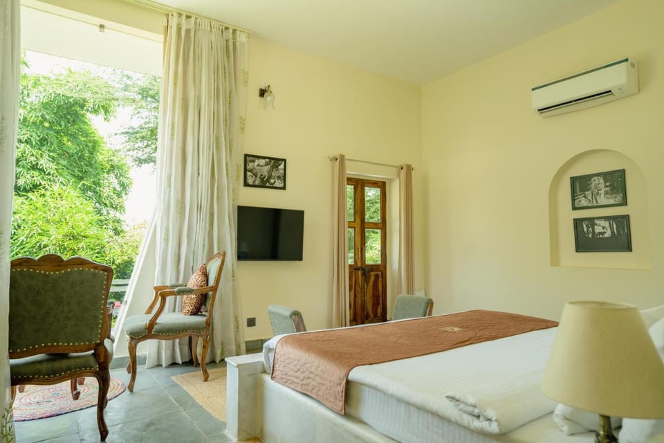 Bed, View (from property/room), Seating area, Bedroom