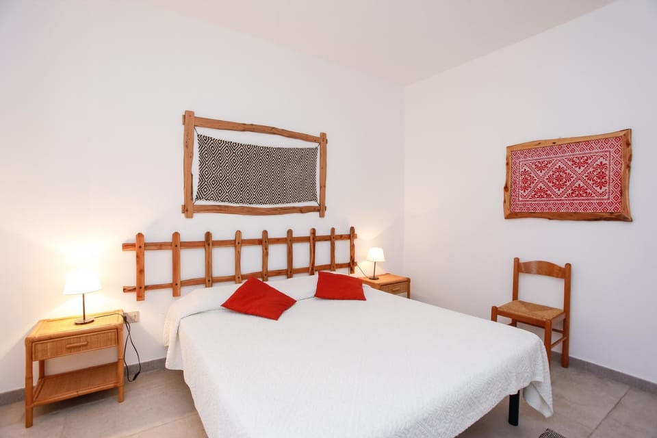 Property building, Living room, Bedroom