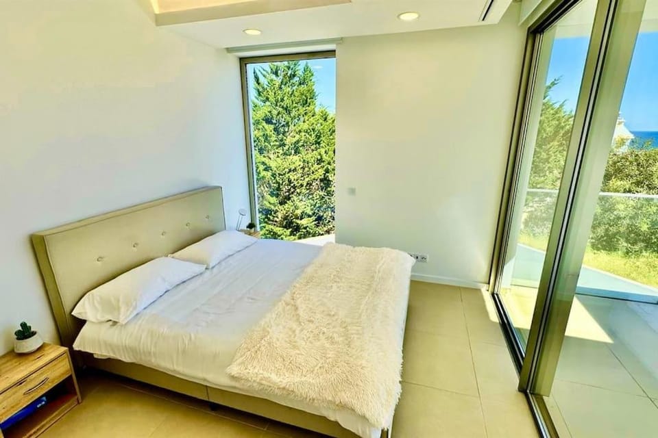 Ocean view Architectural Modern Villa Villa in Luz