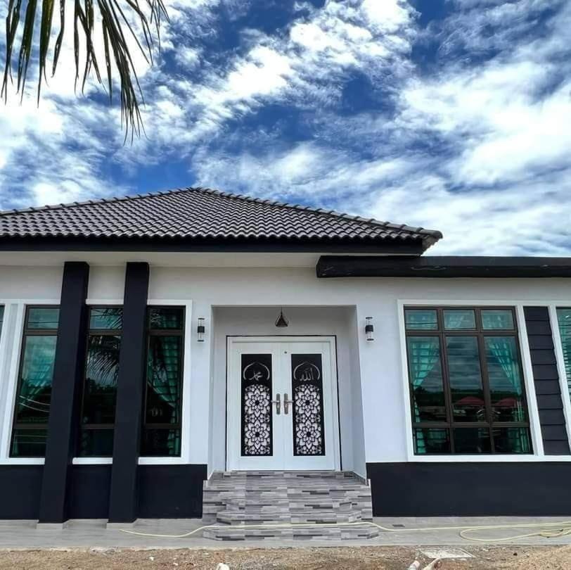 Qs Family Homestay Pasir Mas House in Malaysia