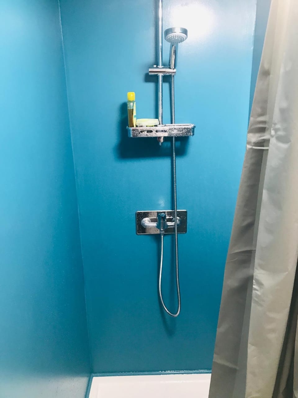 Shower, Bathroom, Internal: Not applicable to any particular room