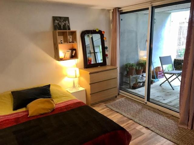 Photo of the whole room, Bedroom, Internal: Not applicable to any particular room