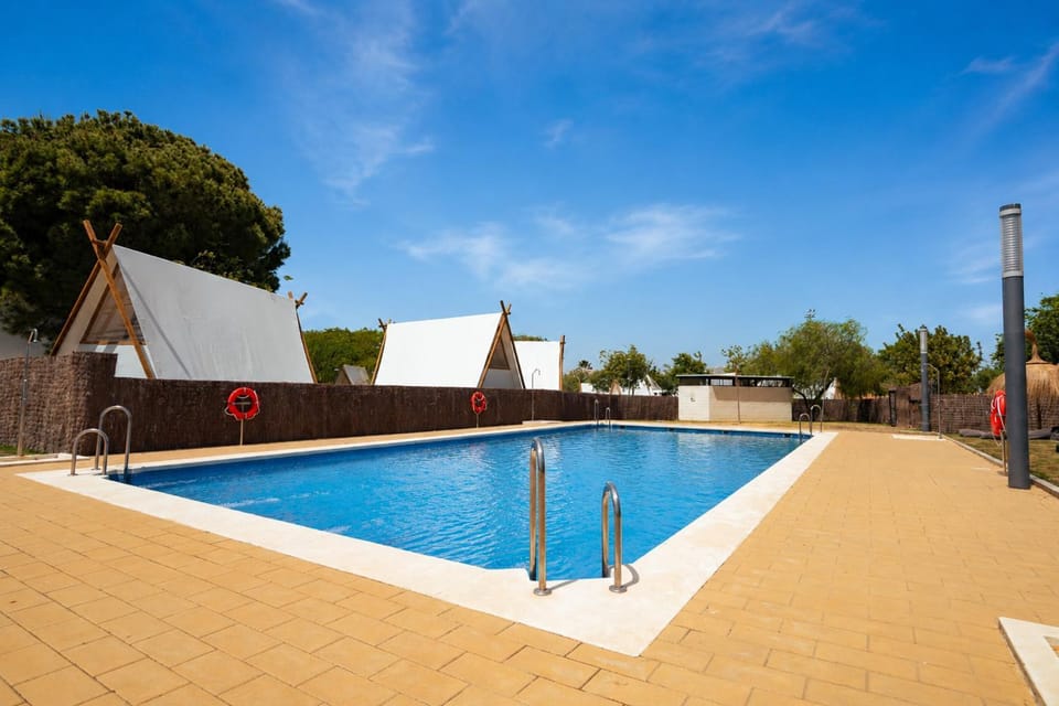 Kampaoh Lago de Arcos Luxury tent in Sierra de Cádiz
