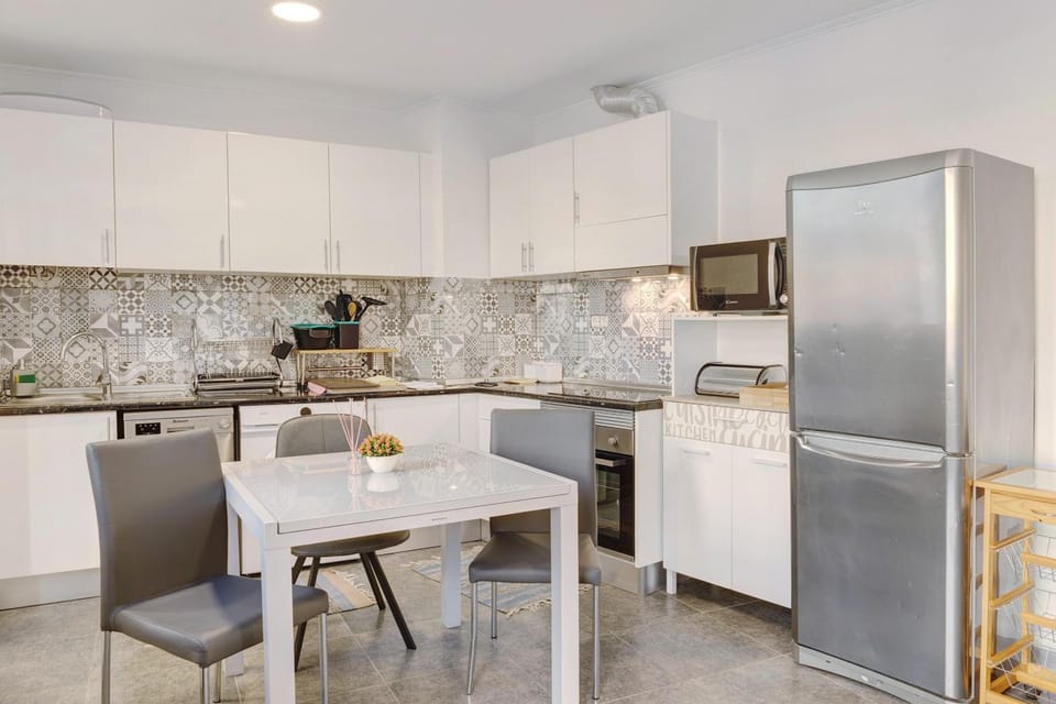 Kitchen or kitchenette, Living room