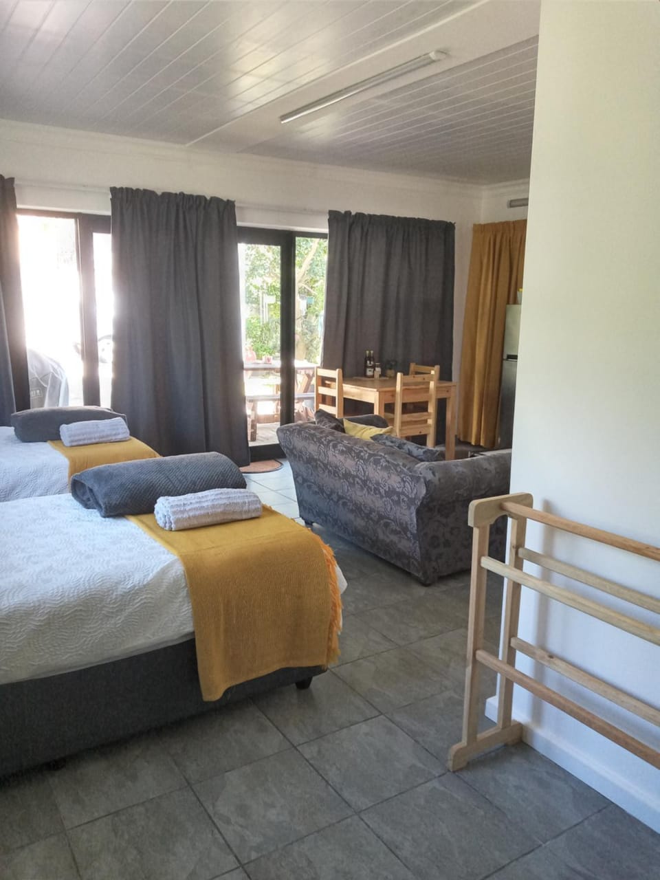 Living room, Photo of the whole room, Seating area, Bedroom
