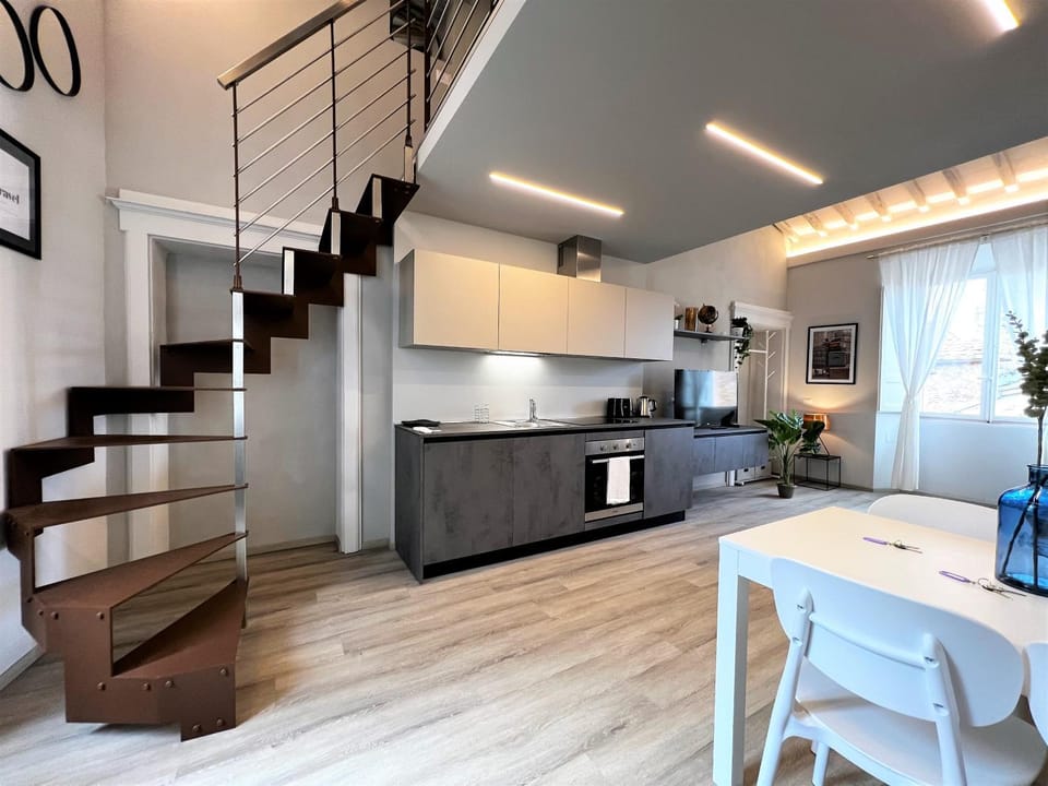 Kitchen or kitchenette, Dining area, pet friendly, stove