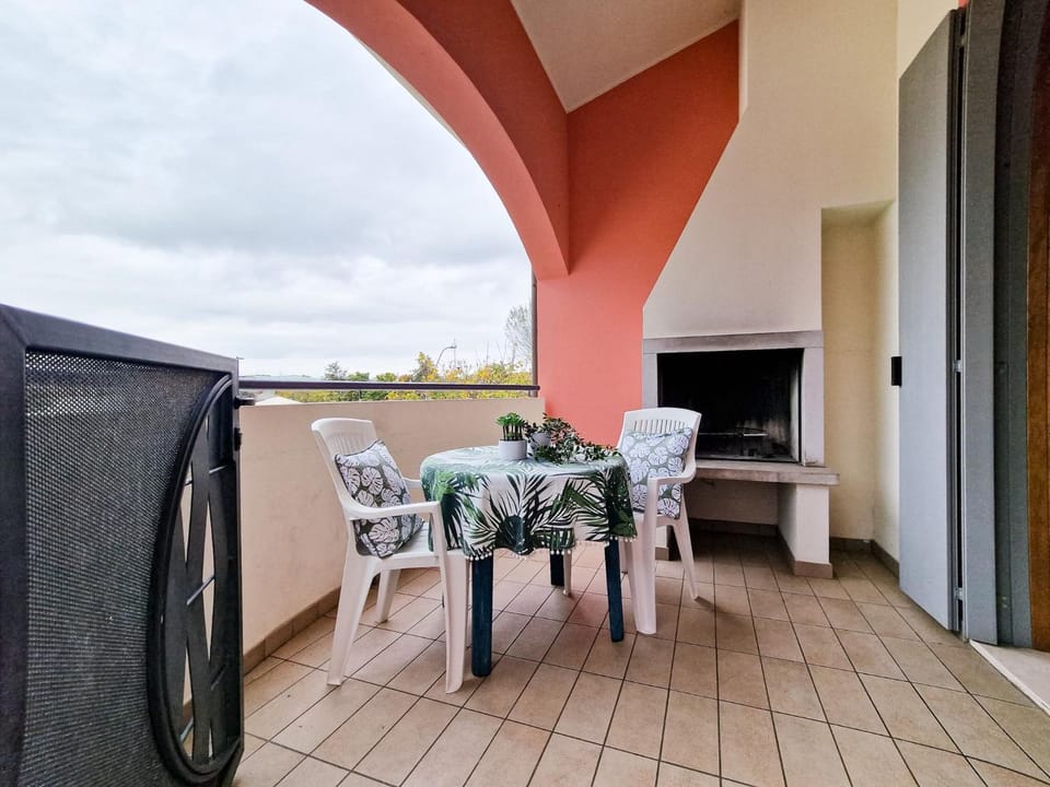 Balcony/Terrace, Living room, fireplace