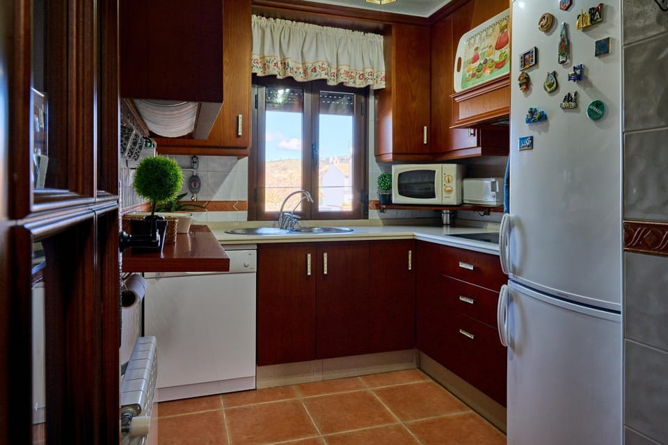 dishwasher, internet, minibar, stove, toaster
