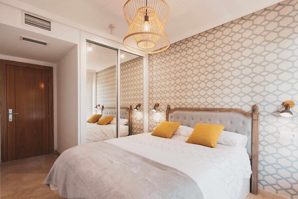 Bed, Photo of the whole room