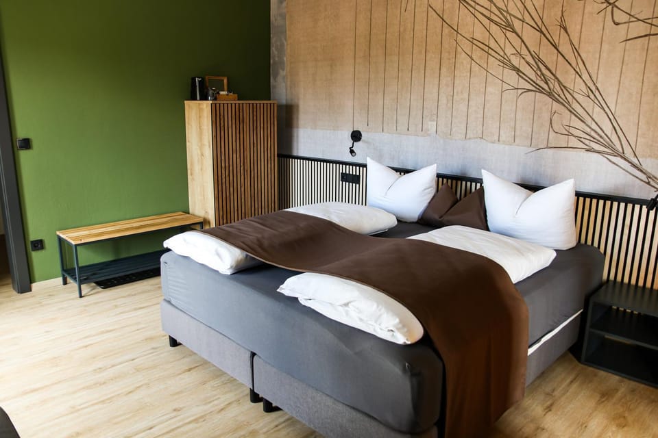 Bed, Photo of the whole room