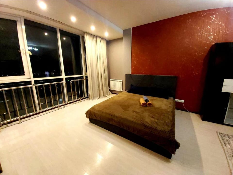 Отличные апартаменты со всеми удобствами Apartment in Almaty