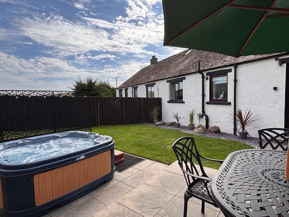 Patio, Garden, Hot Tub