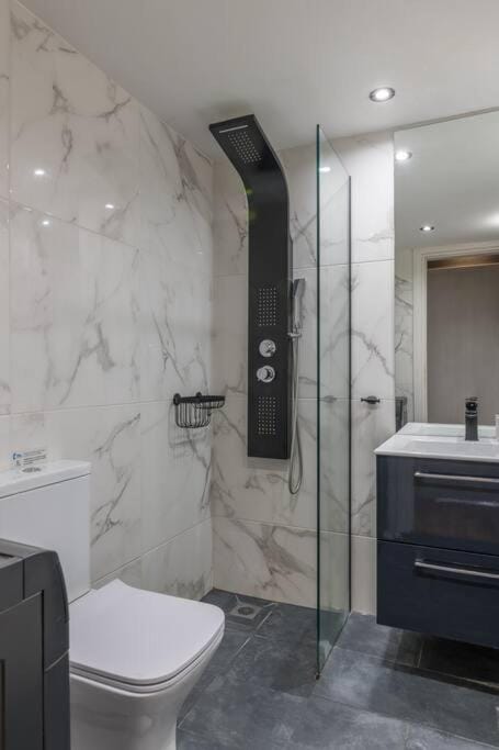 The HostMaster Artistic Inn Apartment in Athens