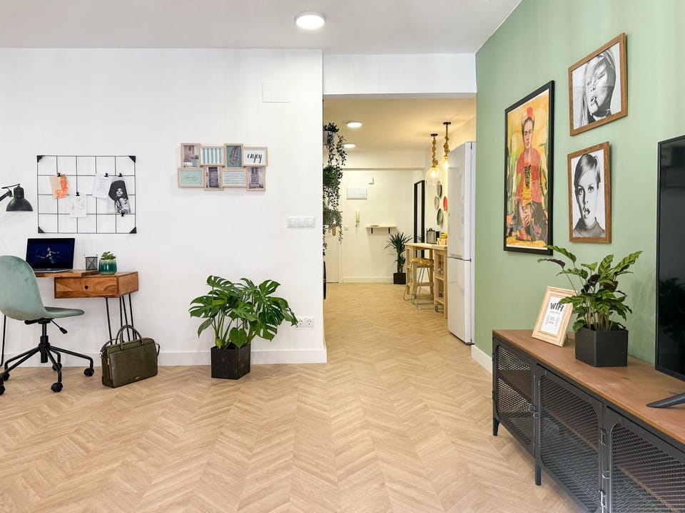 TV and multimedia, Living room, Seating area, kitchen