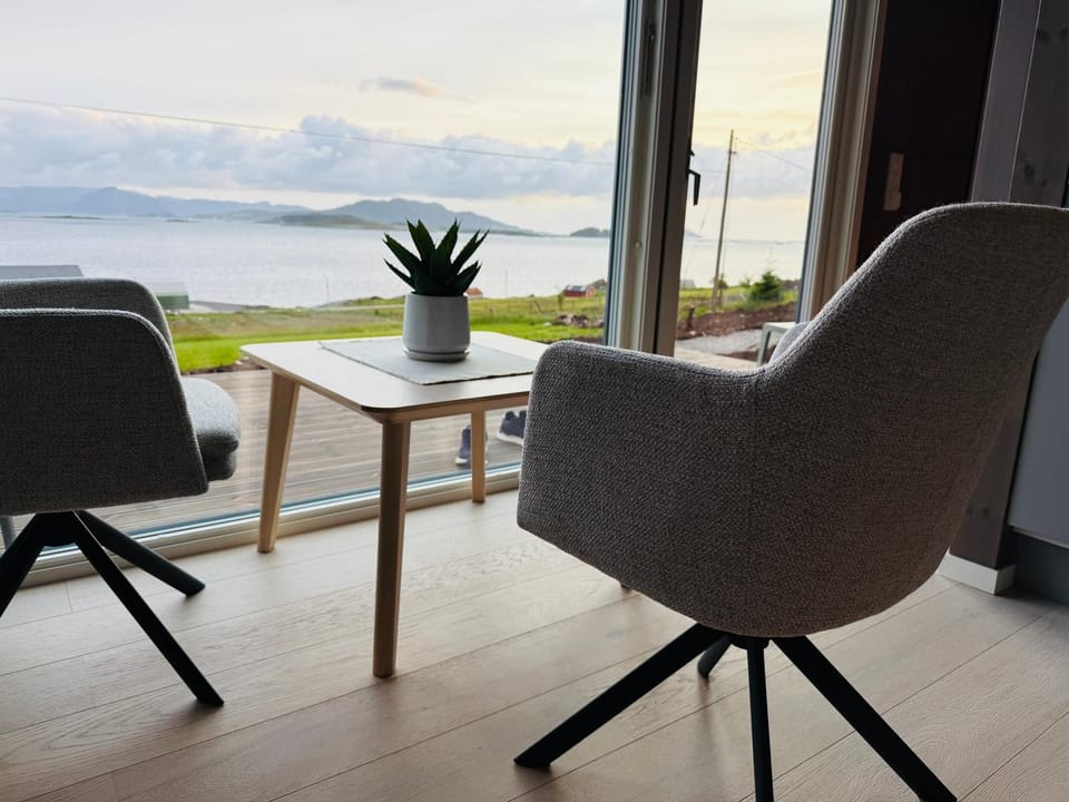 Living room, Sea view