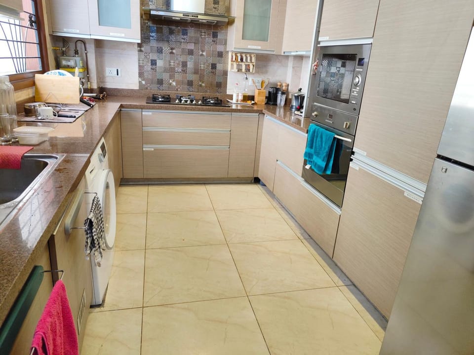 Kitchen or kitchenette, Kitchen or kitchenette, minibar, stove, washing machine, dryer