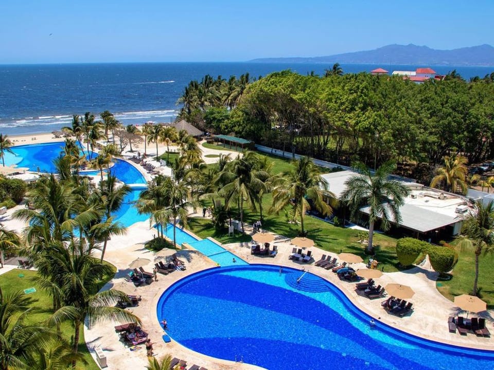 Pool view, Sea view