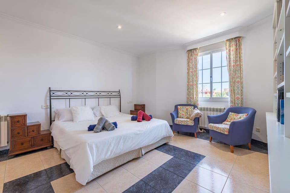 Living room, Bedroom