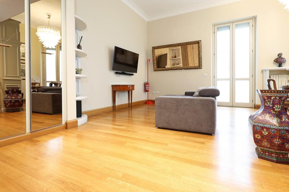 Communal lounge/ TV room, TV and multimedia, Living room