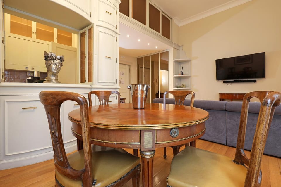 Kitchen or kitchenette, Living room, Dining area