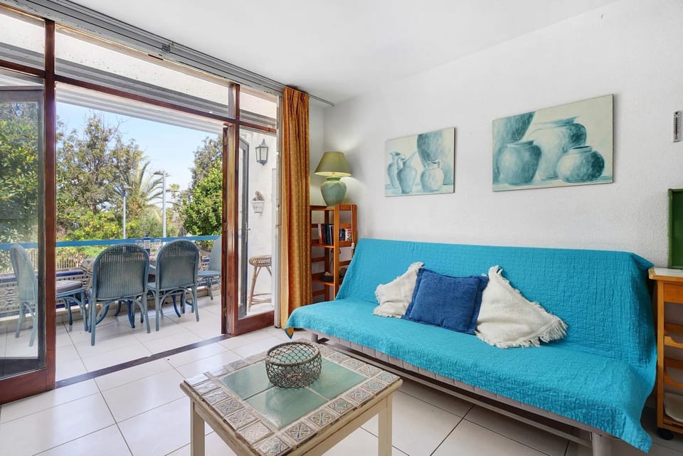 Property building, Living room
