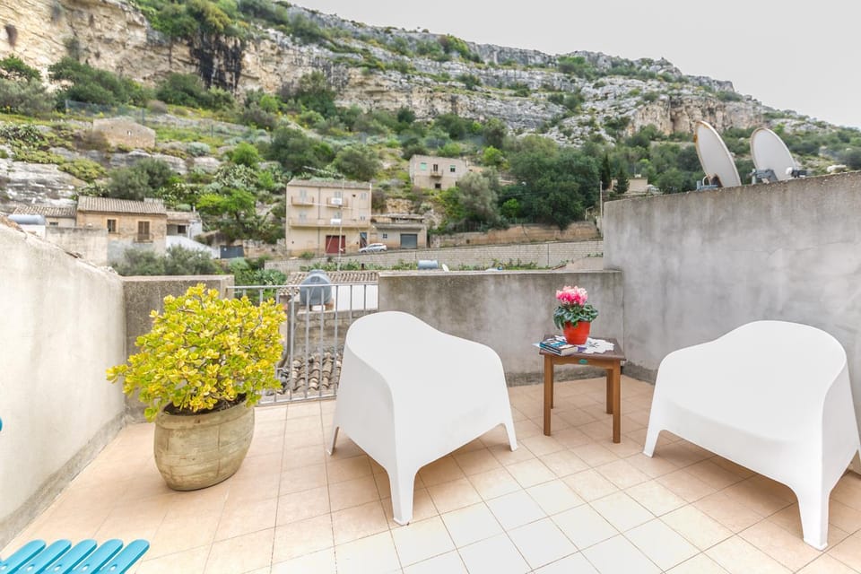 View (from property/room), Balcony/Terrace
