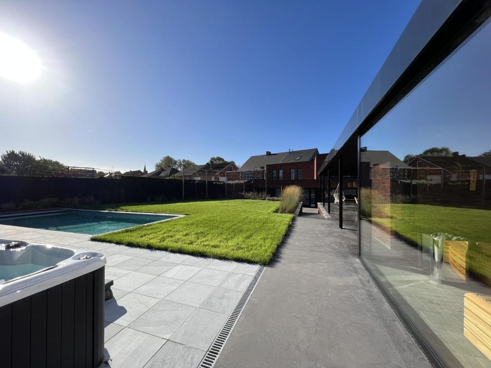 Property building, Summer