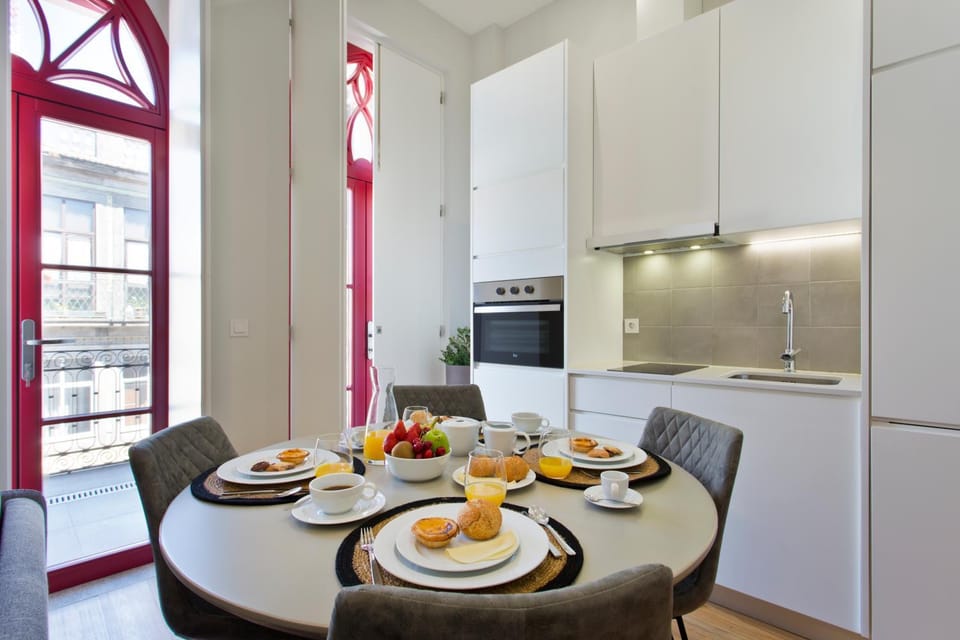 Kitchen or kitchenette, Dining area, minibar, pet friendly, stove, toaster