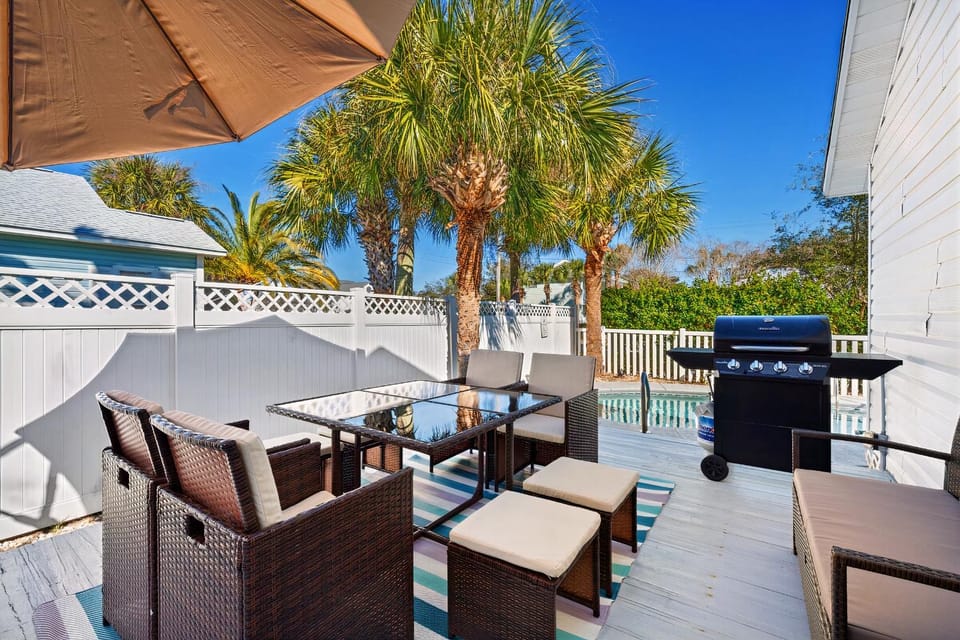 Patio, BBQ facilities, Swimming pool