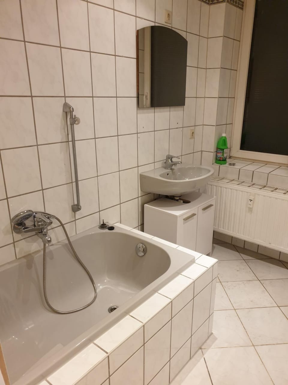 Bathroom, Bath