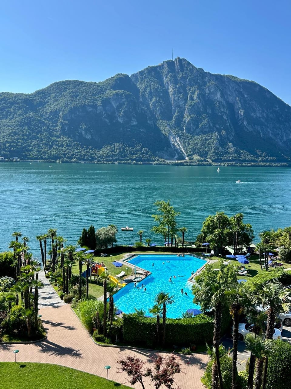 Lake view, Mountain view, Pool view, Swimming pool