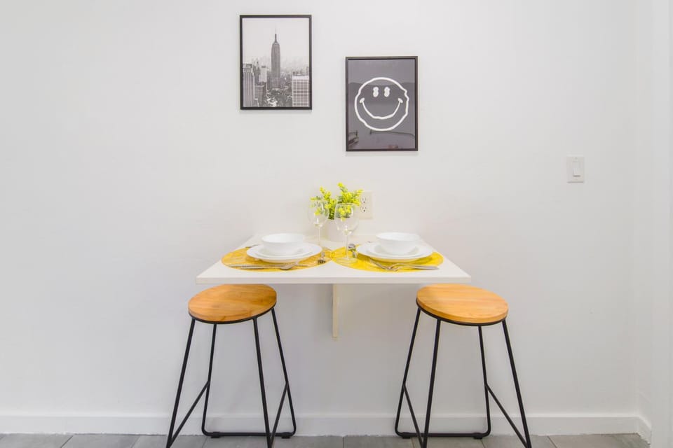 Seating area, Dining area