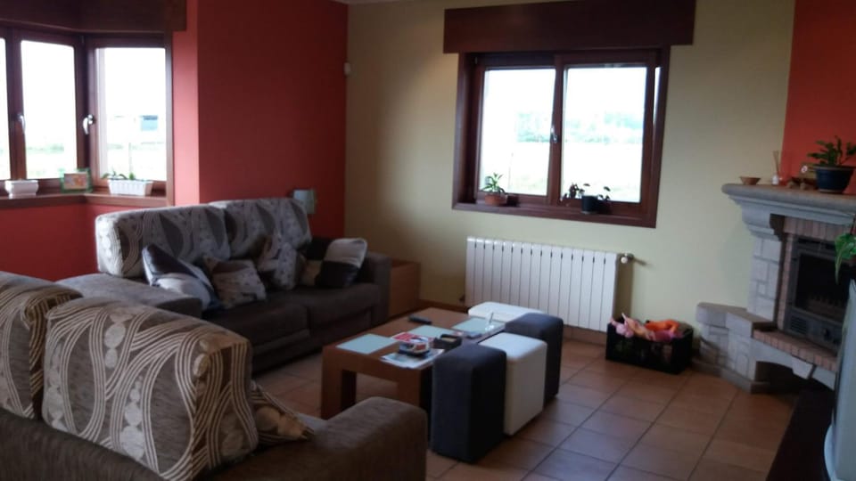 Living room, Seating area, flat iron, internet