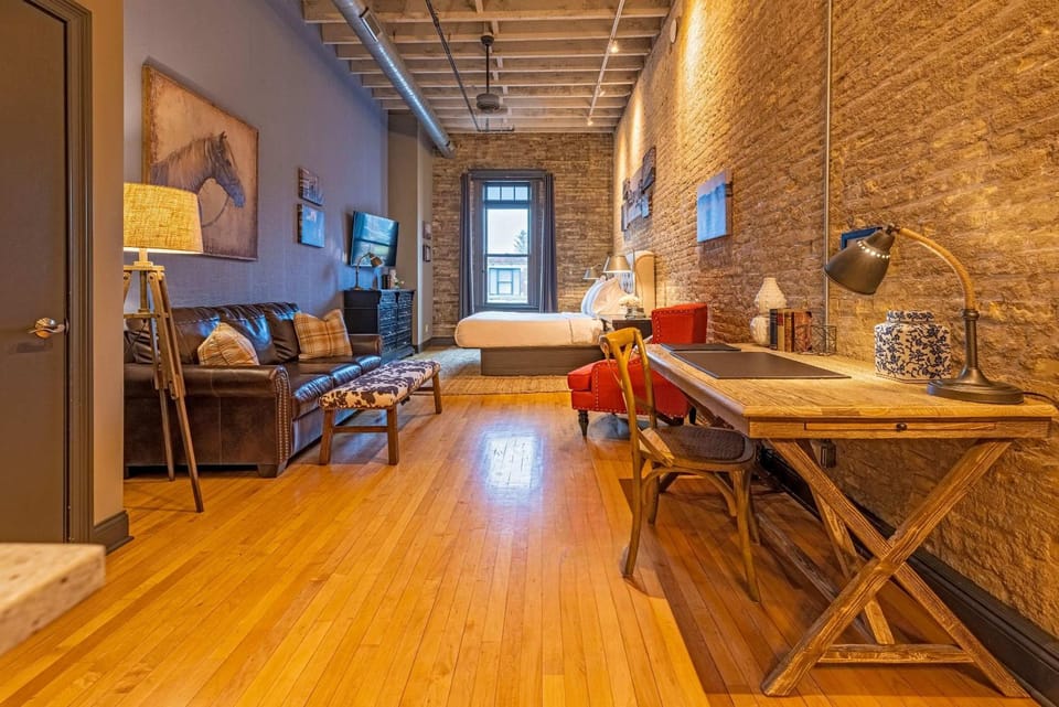 Bed, TV and multimedia, Living room, Seating area, Dining area, Bedroom, wedding, wedding