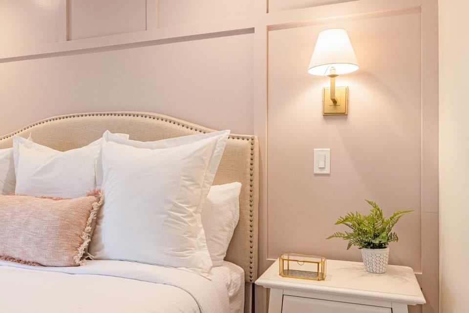 Bed, Bedroom, pet friendly, pet friendly, wedding, wedding