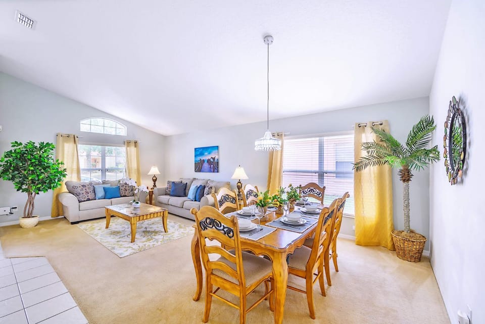 4BR Family Resort Home - Private pool & Games Room House in Four Corners