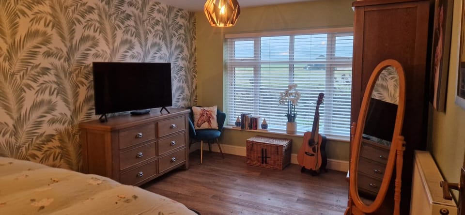 TV and multimedia, Bedroom