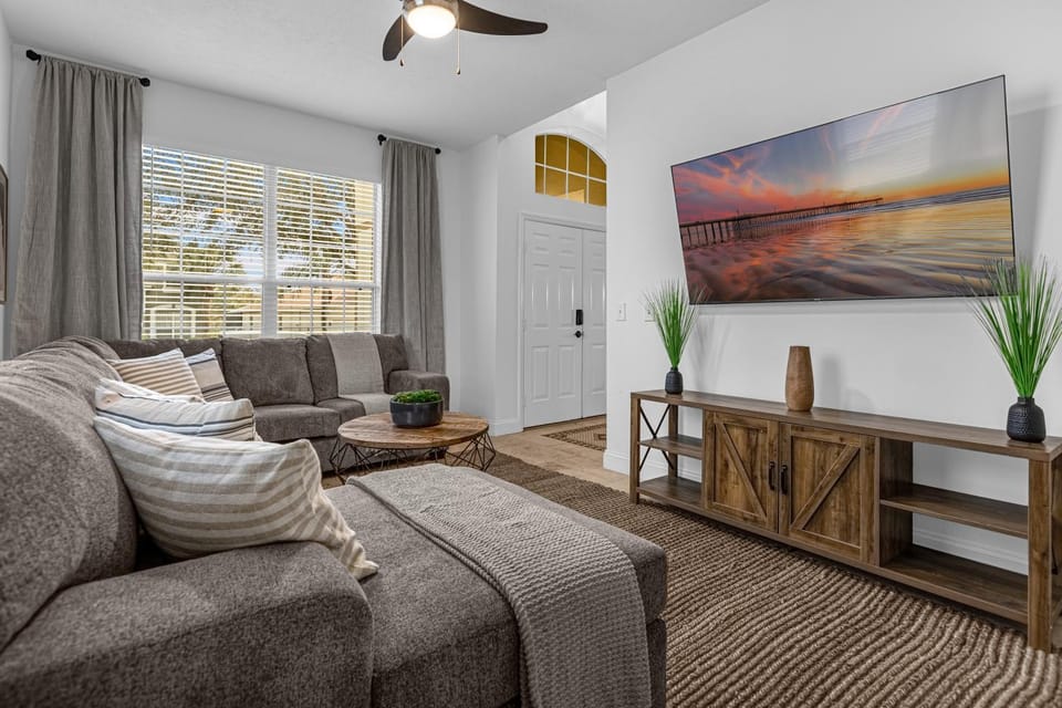 Living room, Seating area, fireplace