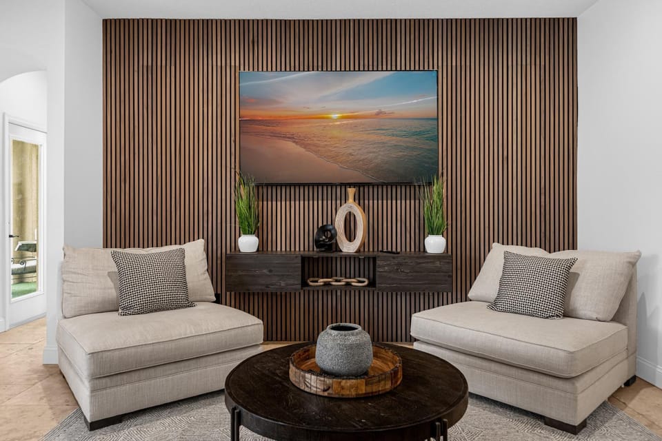 TV and multimedia, Living room, Decorative detail, Seating area