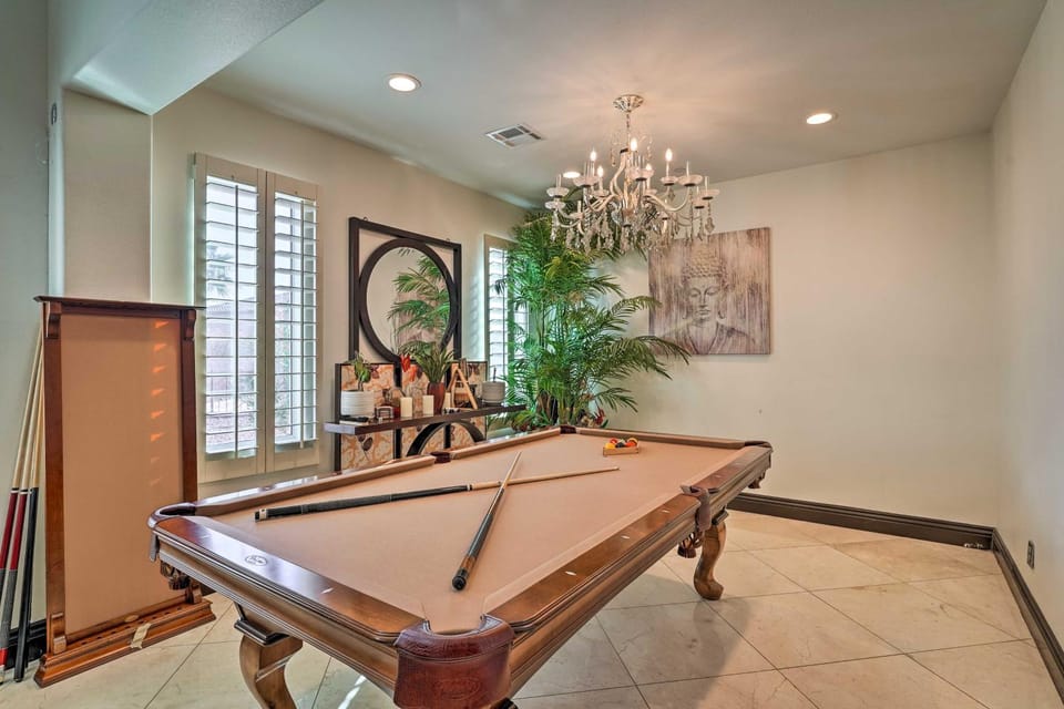 9 Mi to Strip: Las Vegas Home w/ Pool & Hot Tub! House in Henderson