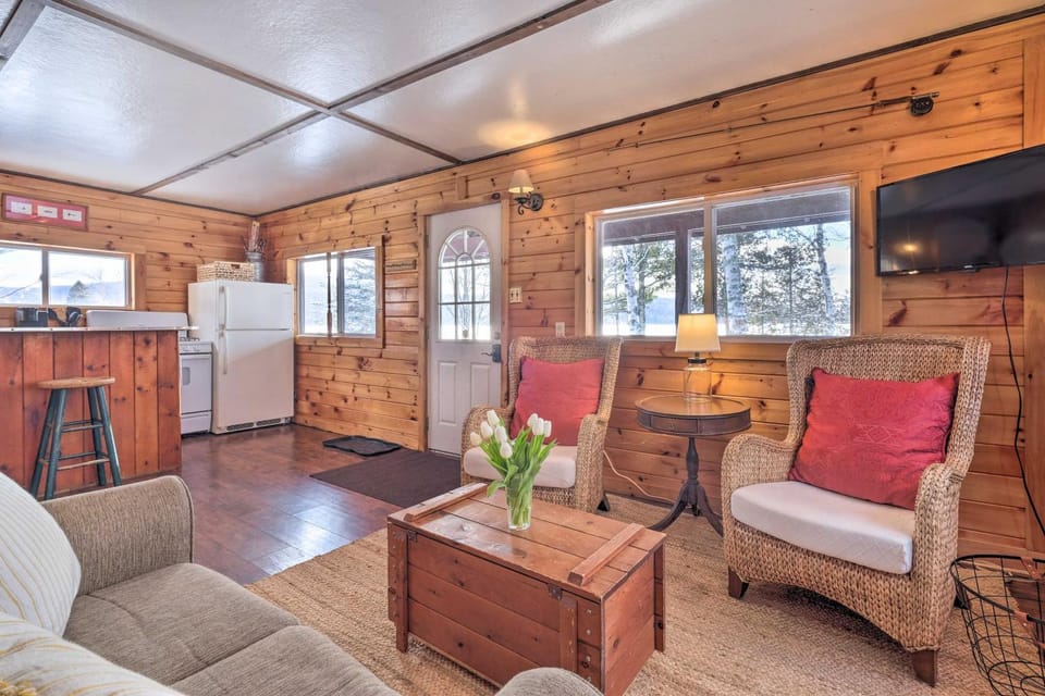 8 Mi to Saddleback Ski Area: Cabin w/ Fire Pit Cabin in Rangeley Lake