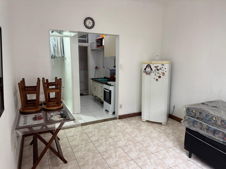 KIT PE na Areia. Apartment in Santos