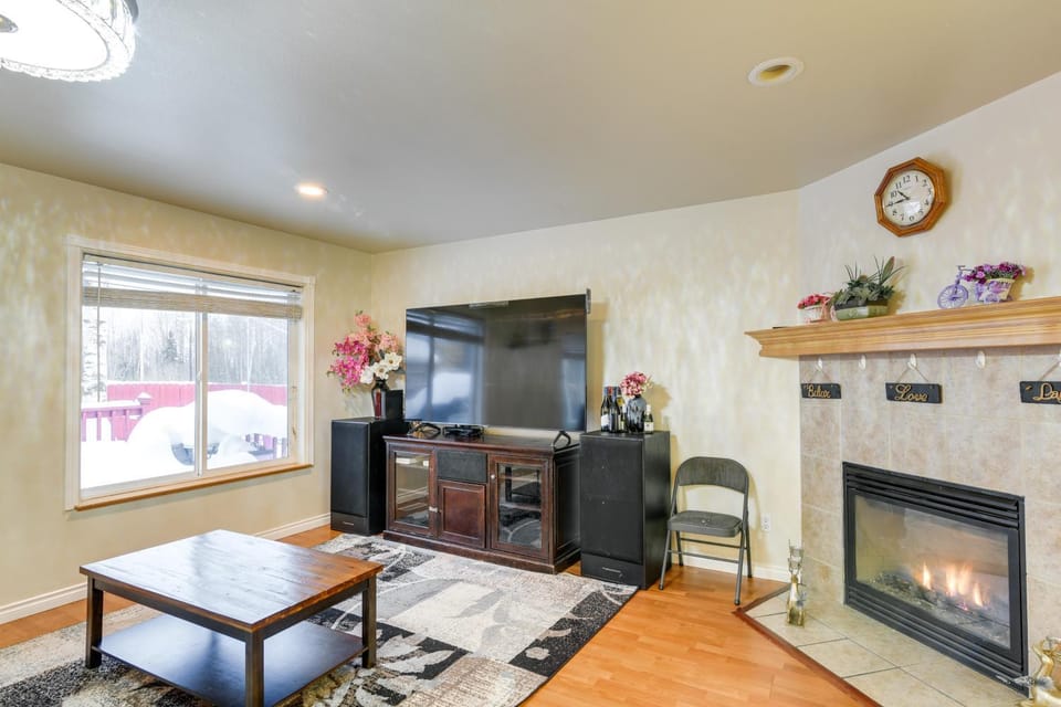 Anchorage Home ~ 8 Mi to Downtown! House in Anchorage