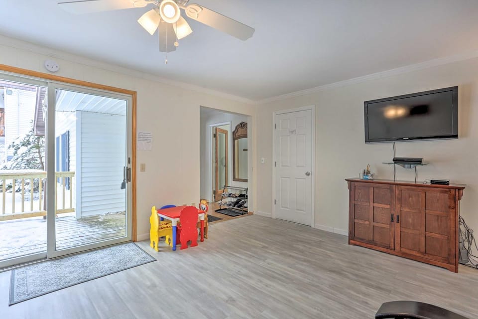 Large Greeley House w/ 2 Game Rooms + Yard! House in Pennsylvania