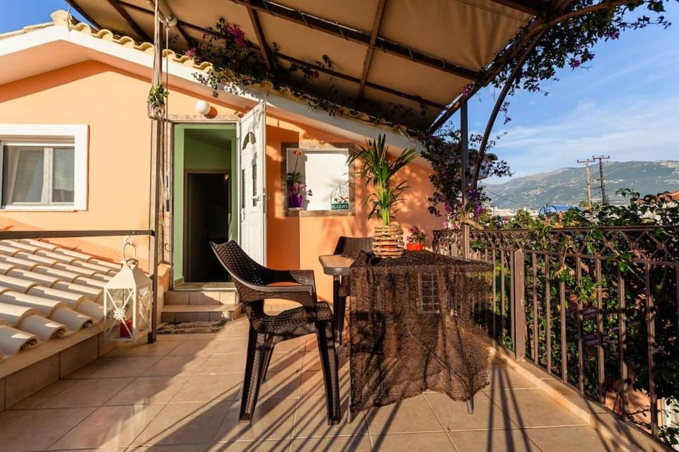 bougainvillea house 2 Apartment in Messenia